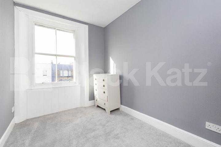 Two double bedrooms spacious lounge located within minutes from Ladbroke Grove Ladbroke Grove, Ladbroke Grove 